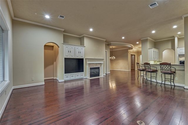 196 W Pines Drive, Montgomery, TX 77356