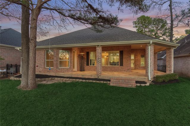 196 W Pines Drive, Montgomery, TX 77356