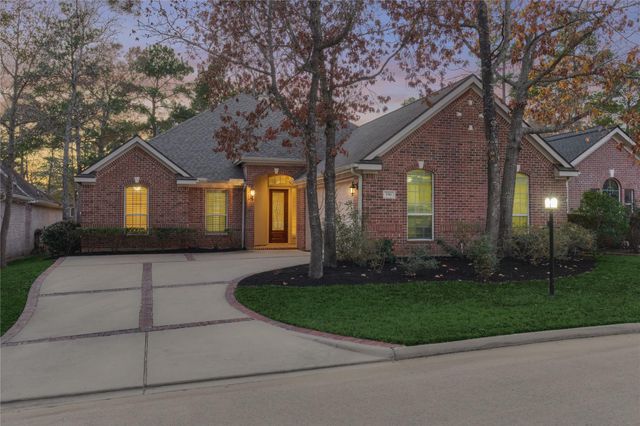 196 W Pines Drive, Montgomery, TX 77356