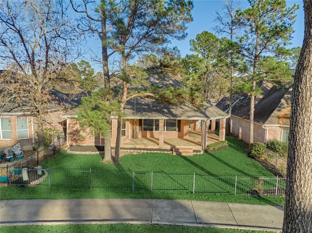 196 W Pines Drive, Montgomery, TX 77356