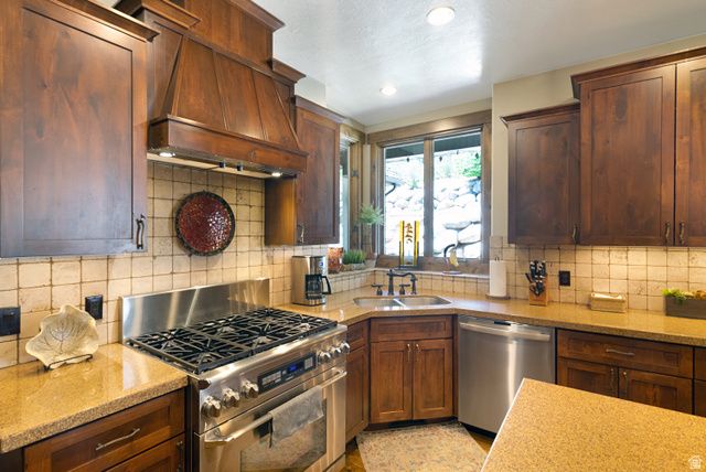 1763 N 2675 E, Layton, UT 84040