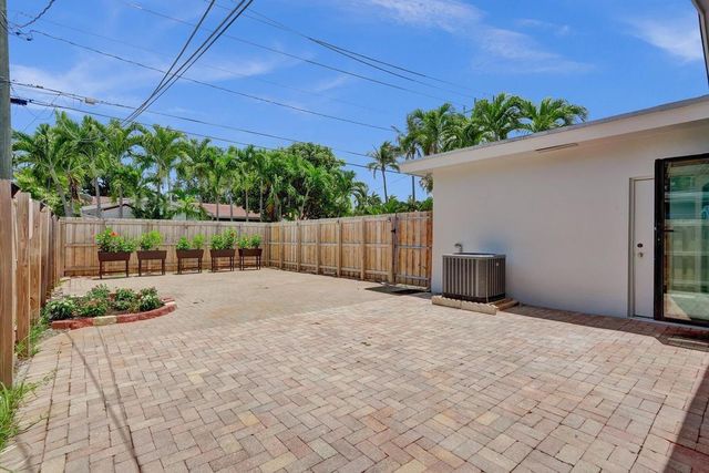 1424 Adams Street, Hollywood, FL 33020