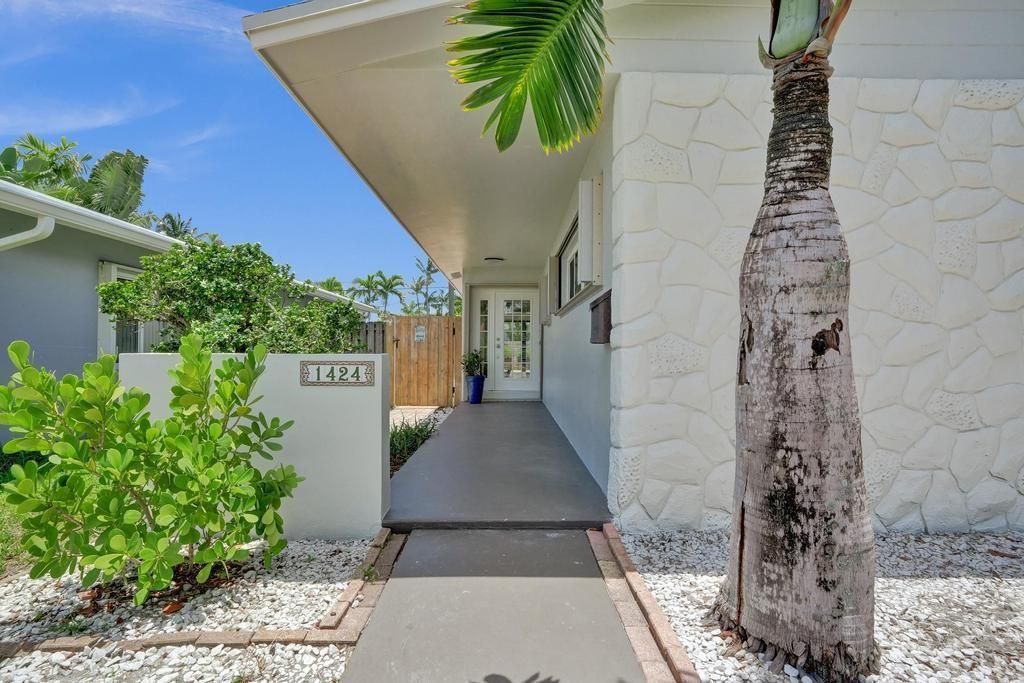 1424 Adams Street, Hollywood, FL 33020