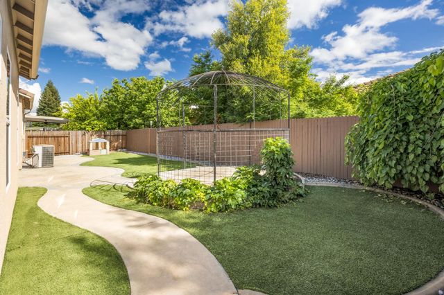 9422 Rhone Valley Way, Elk Grove, CA 95624