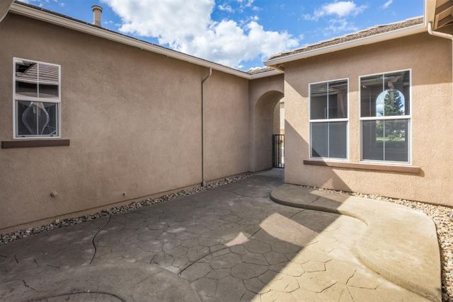 9422 Rhone Valley Way, Elk Grove, CA 95624