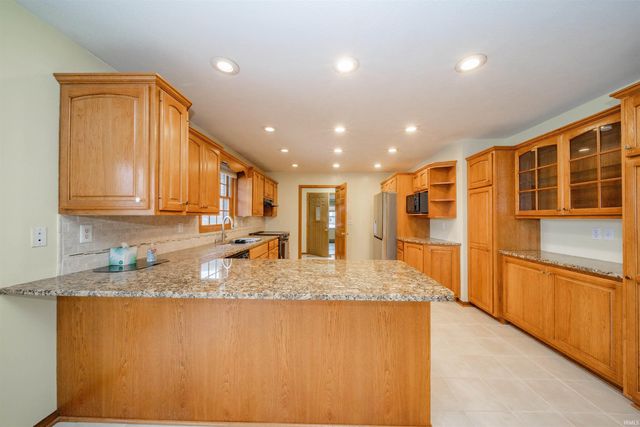 2405 N Wicklow Drive, Muncie, IN 47304