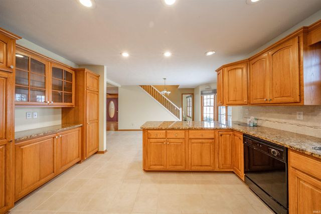 2405 N Wicklow Drive, Muncie, IN 47304