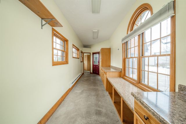 2405 N Wicklow Drive, Muncie, IN 47304