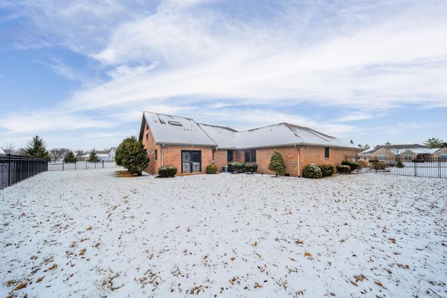2405 N Wicklow Drive, Muncie, IN 47304