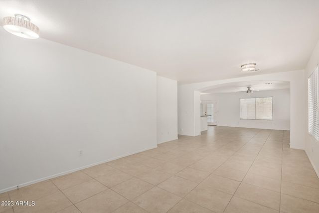 8617 W VOGEL Avenue, Peoria, AZ 85345