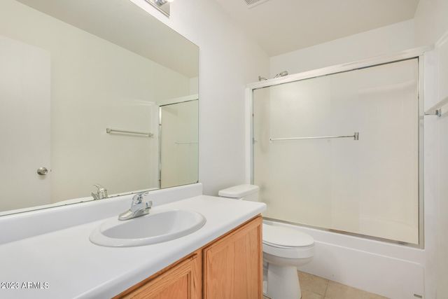 8617 W VOGEL Avenue, Peoria, AZ 85345