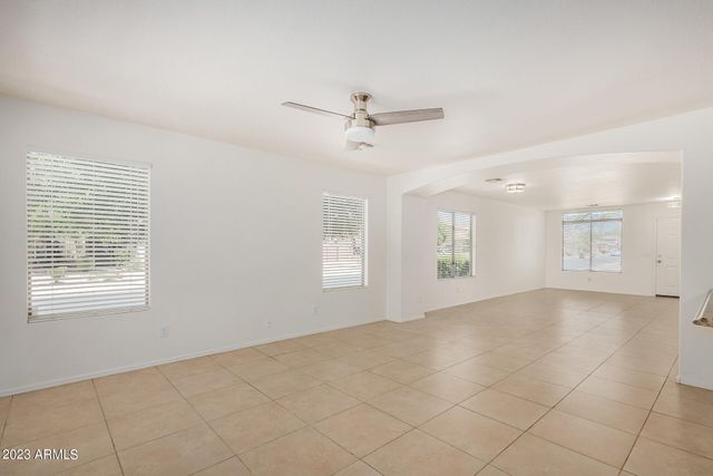 8617 W VOGEL Avenue, Peoria, AZ 85345