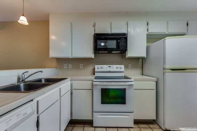 11815 Vance Jackson Rd Apt 1605, San Antonio, TX 78230