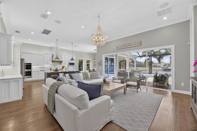 825 MANNS HARBOR DRIVE, Apollo Beach, FL 33572