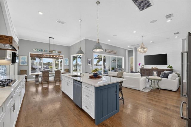 825 MANNS HARBOR DRIVE, Apollo Beach, FL 33572