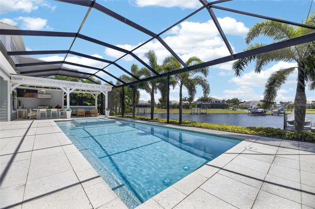 825 MANNS HARBOR DRIVE, Apollo Beach, FL 33572
