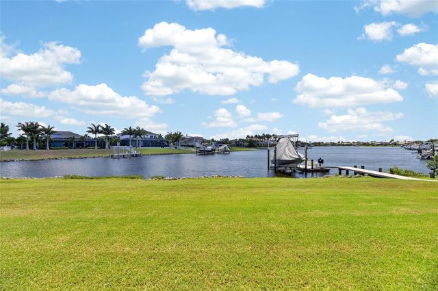 825 MANNS HARBOR DRIVE, Apollo Beach, FL 33572