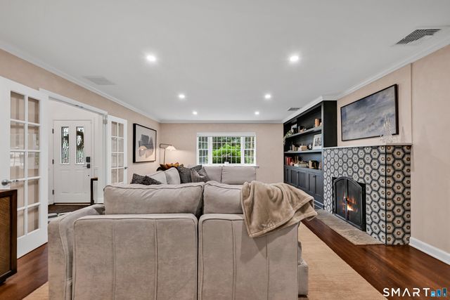 13 Hickory Drive, Greenwich, CT 06831