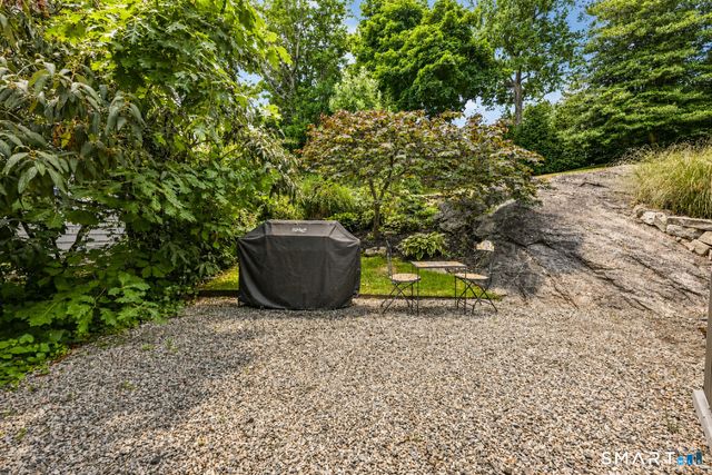 13 Hickory Drive, Greenwich, CT 06831