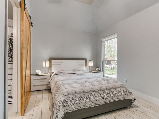 4949 Penn Place Place, Edmond, OK 73025