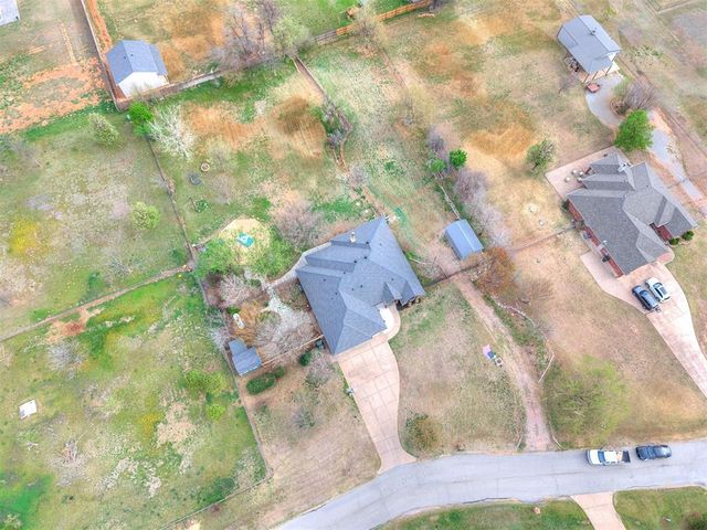4949 Penn Place Place, Edmond, OK 73025