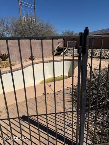 3553 E Canter Road, Tucson, AZ 85739