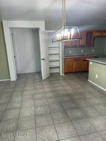 3553 E Canter Road, Tucson, AZ 85739