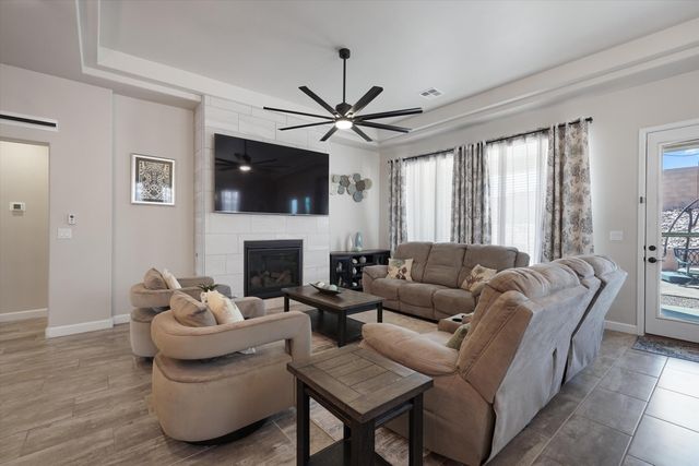 6917 Cleary Loop NE, Rio Rancho, NM 87144