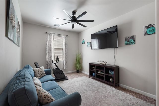 6917 Cleary Loop NE, Rio Rancho, NM 87144