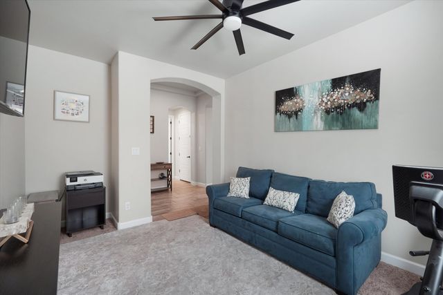 6917 Cleary Loop NE, Rio Rancho, NM 87144