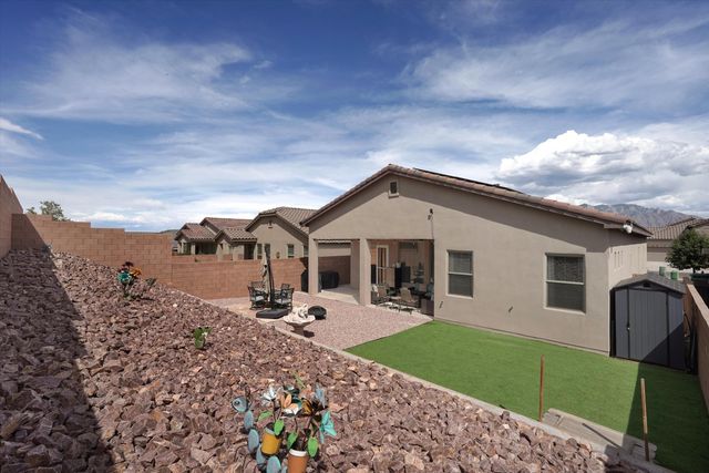 6917 Cleary Loop NE, Rio Rancho, NM 87144