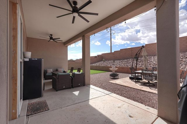 6917 Cleary Loop NE, Rio Rancho, NM 87144