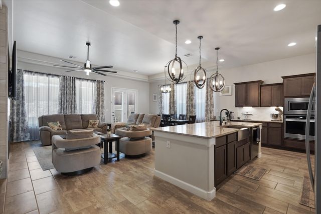 6917 Cleary Loop NE, Rio Rancho, NM 87144