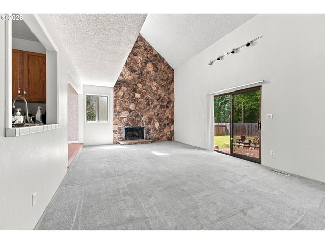 23173 Se HIGHWAY 212, Damascus, OR 97089