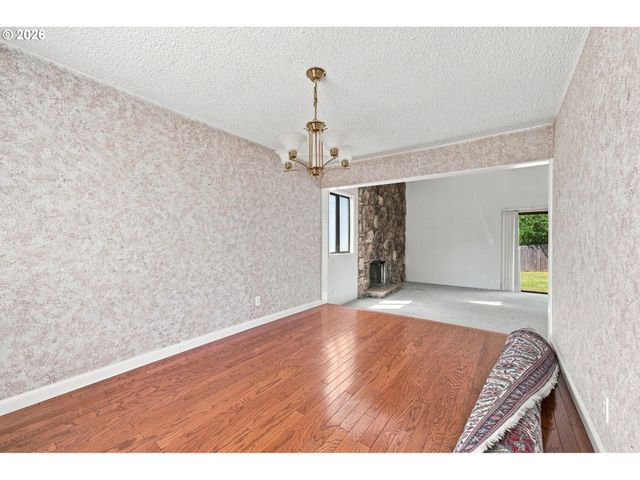 23173 Se HIGHWAY 212, Damascus, OR 97089