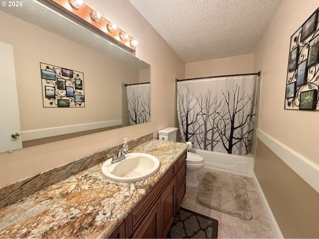23173 Se HIGHWAY 212, Damascus, OR 97089