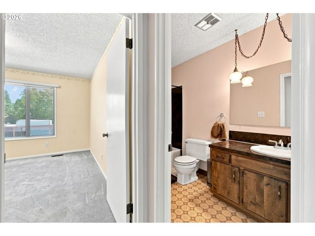 23173 Se HIGHWAY 212, Damascus, OR 97089