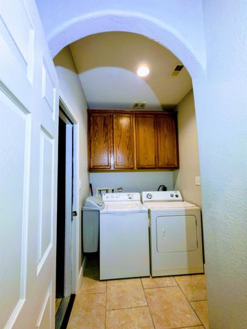 6719 Radcliffe Street, Houston, TX 77091