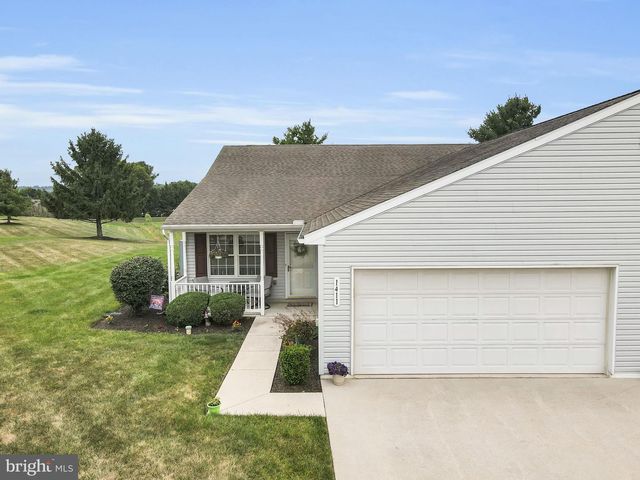 1411 CHAMI DR, Spring Grove, PA 17362