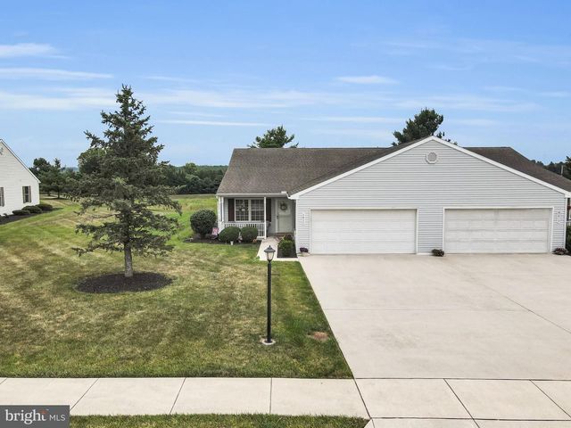 1411 CHAMI DR, Spring Grove, PA 17362