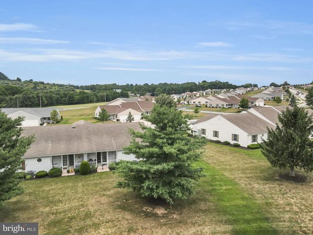 1411 CHAMI DR, Spring Grove, PA 17362