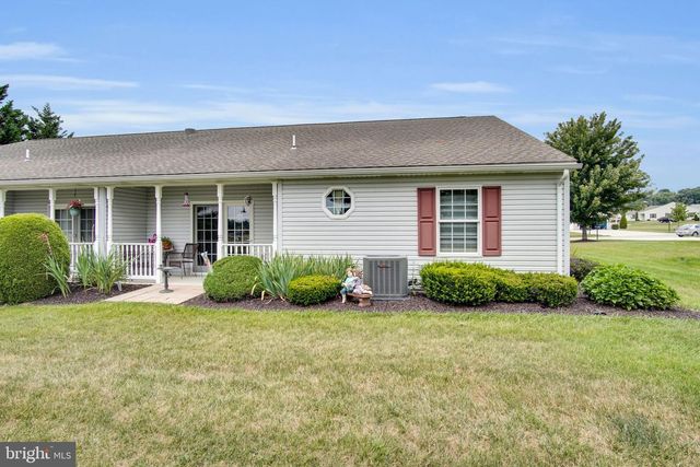1411 CHAMI DR, Spring Grove, PA 17362