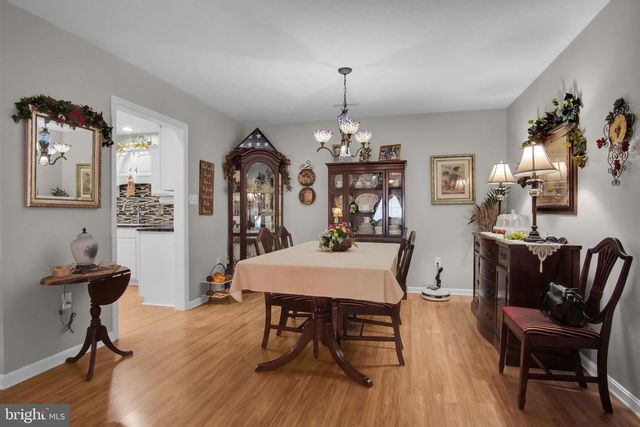 1411 CHAMI DR, Spring Grove, PA 17362