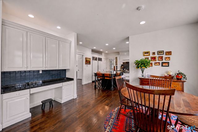 15 Still Hollow Place, Ridgefield, CT 06877