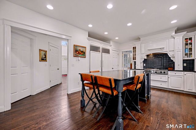 15 Still Hollow Place, Ridgefield, CT 06877