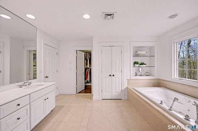 15 Still Hollow Place, Ridgefield, CT 06877