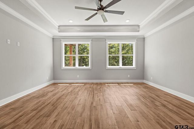 14533 Woodland Creek Dr, Tyler, TX 75706