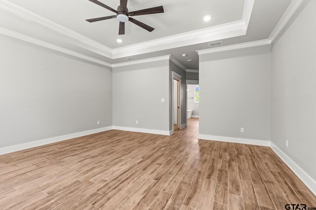 14533 Woodland Creek Dr, Tyler, TX 75706