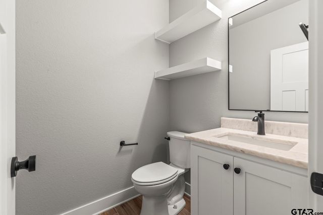 14533 Woodland Creek Dr, Tyler, TX 75706