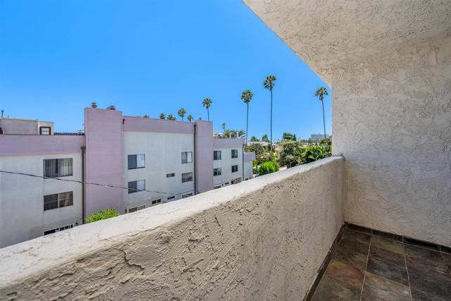 1021 12th Street 303, Santa Monica, CA 90403